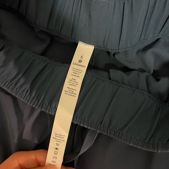 LULULEMON On the Fly Crop Pant - Picture 3 of 8